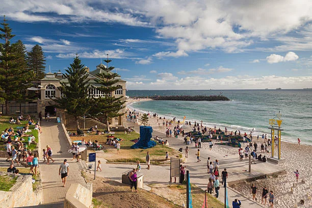 sculpture by the sea